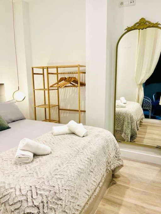 New Luxurious Studio With Patio/Center Apartment Malaga Exterior photo